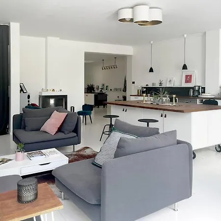 Loft House, Pool & Garden Villa *