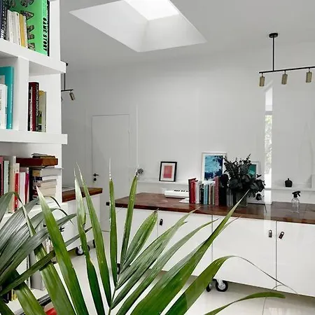 Loft House, Pool & Garden Villa