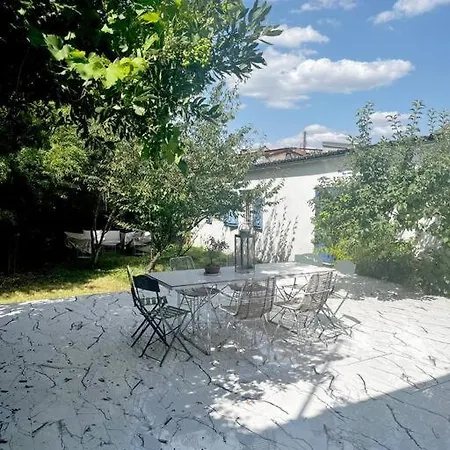 Loft House, Pool & Garden Villa *